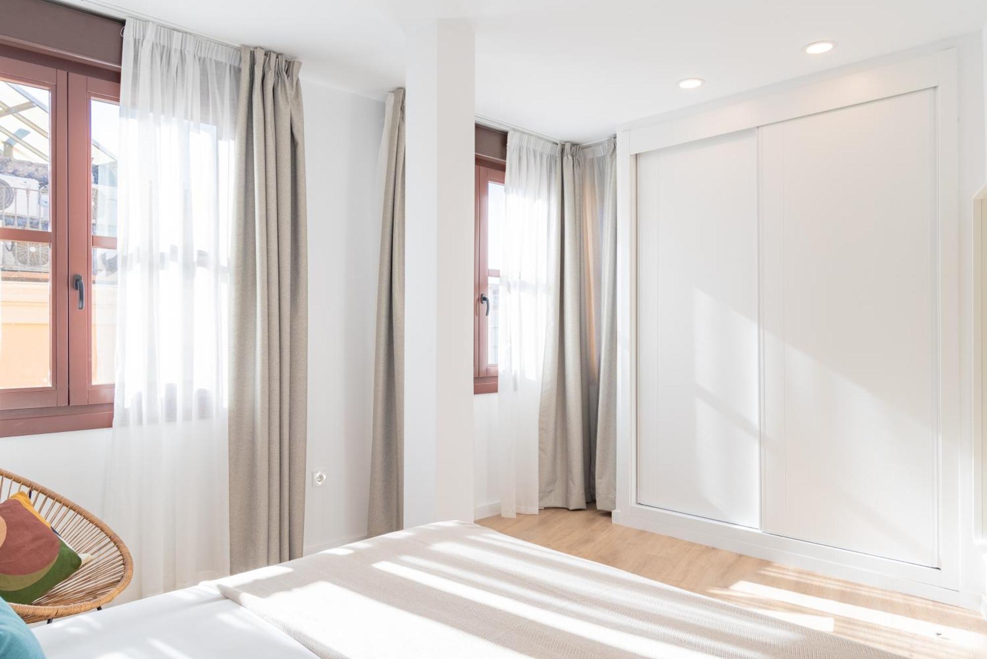 Feelathome Atarazanas Apartments Малага Екстер'єр фото