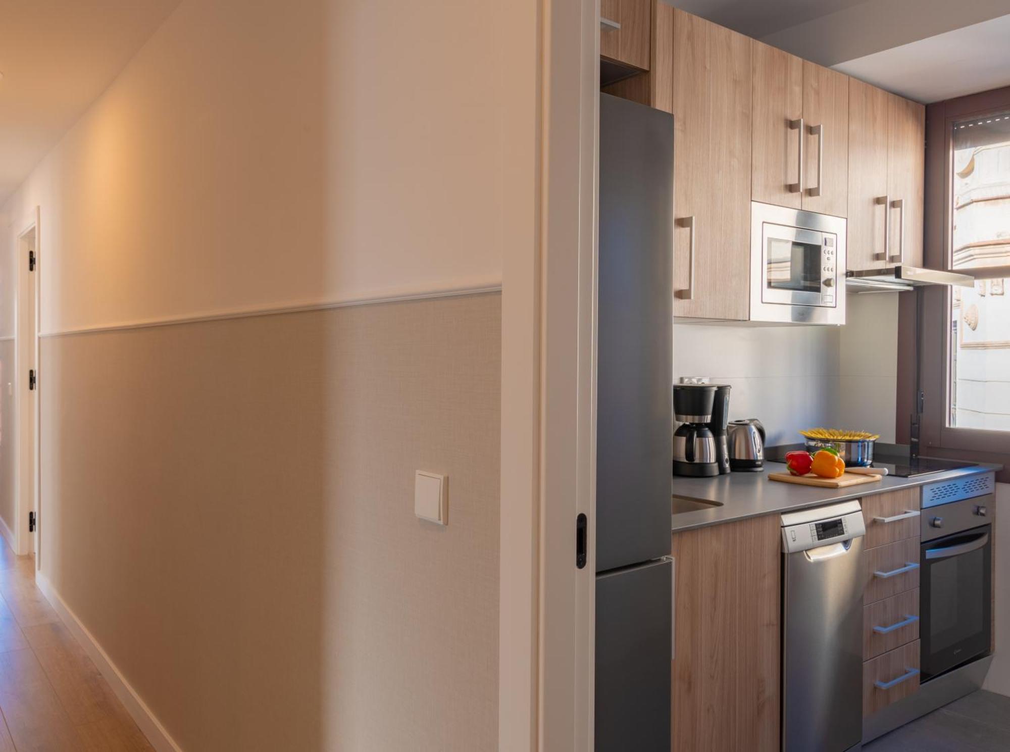 Feelathome Atarazanas Apartments Малага Екстер'єр фото